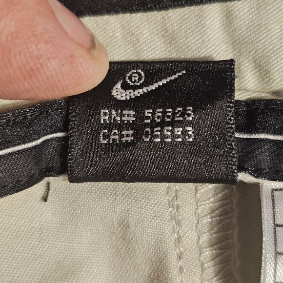 Nike Golf Men’s Standard Fit Pleated Front Pants Beige Size 34x30 - Picture 6 of 10